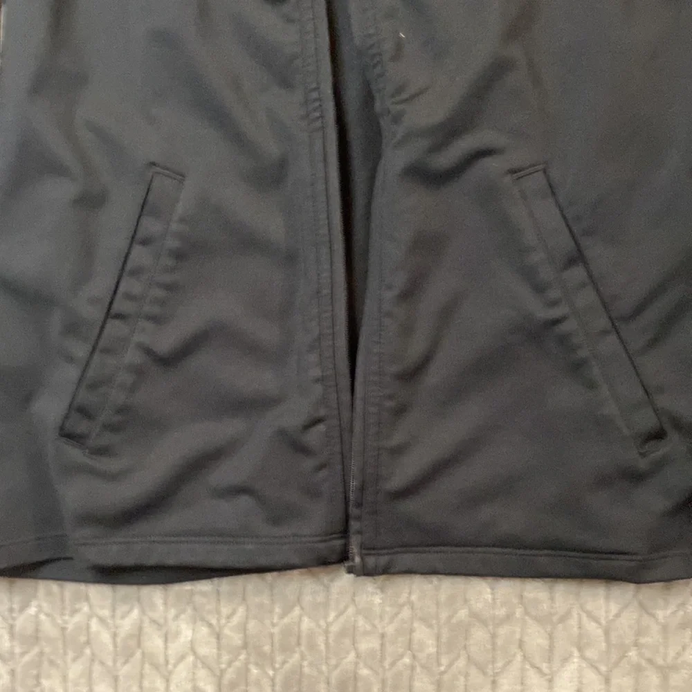 Under Armour Woman’s Running Jacket | Size SM - Picture 3 of 5